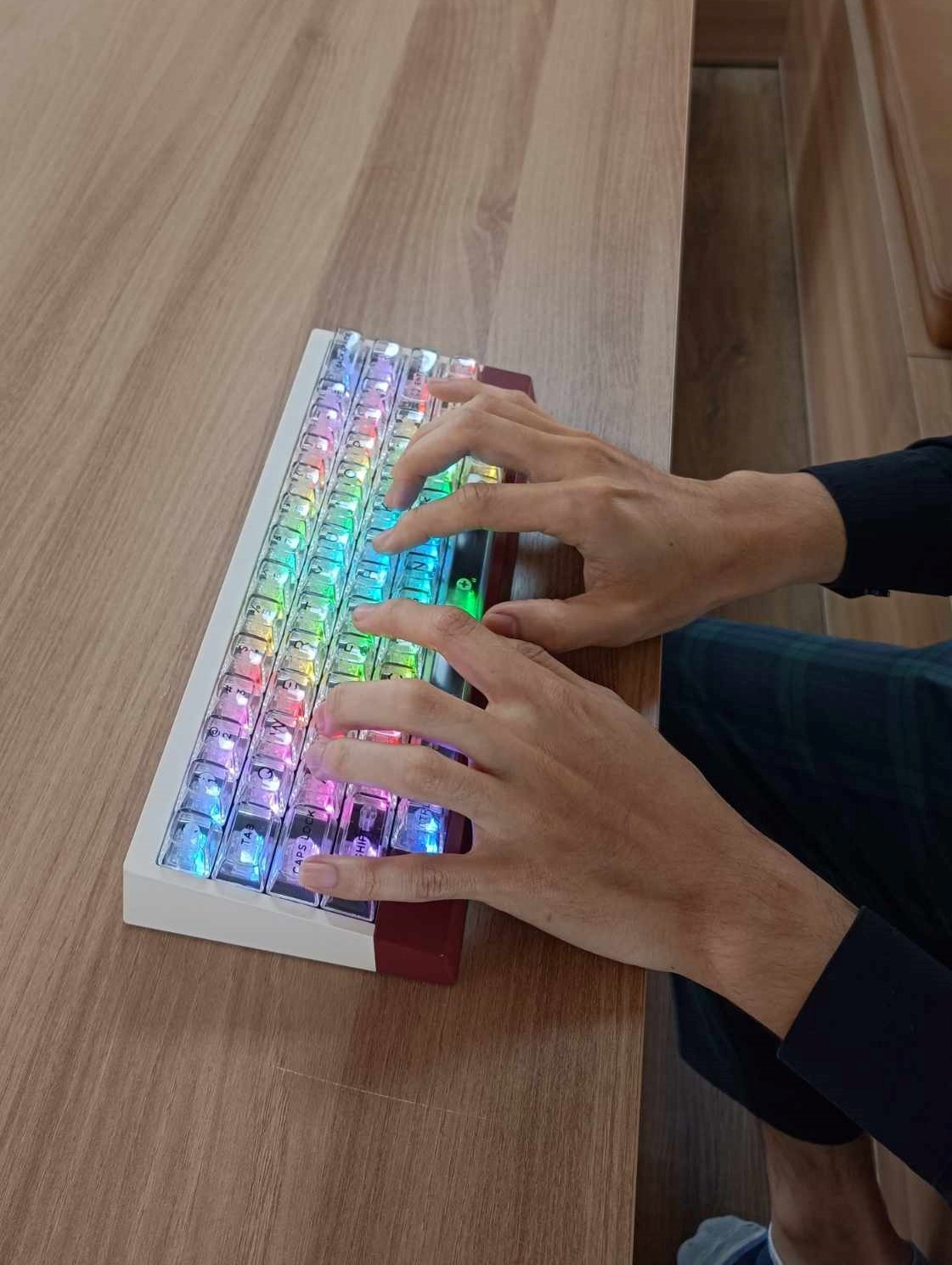 Bỏ 13 triệu mua bàn phím cơ có Touch Bar để… làm Excel, mất 2 tuần mới gõ quen phím- Ảnh 3. Bỏ 13 triệu mua bàn phím cơ có Touch Bar để… làm Excel, mất 2 tuần mới gõ quen phím- Ảnh 3.