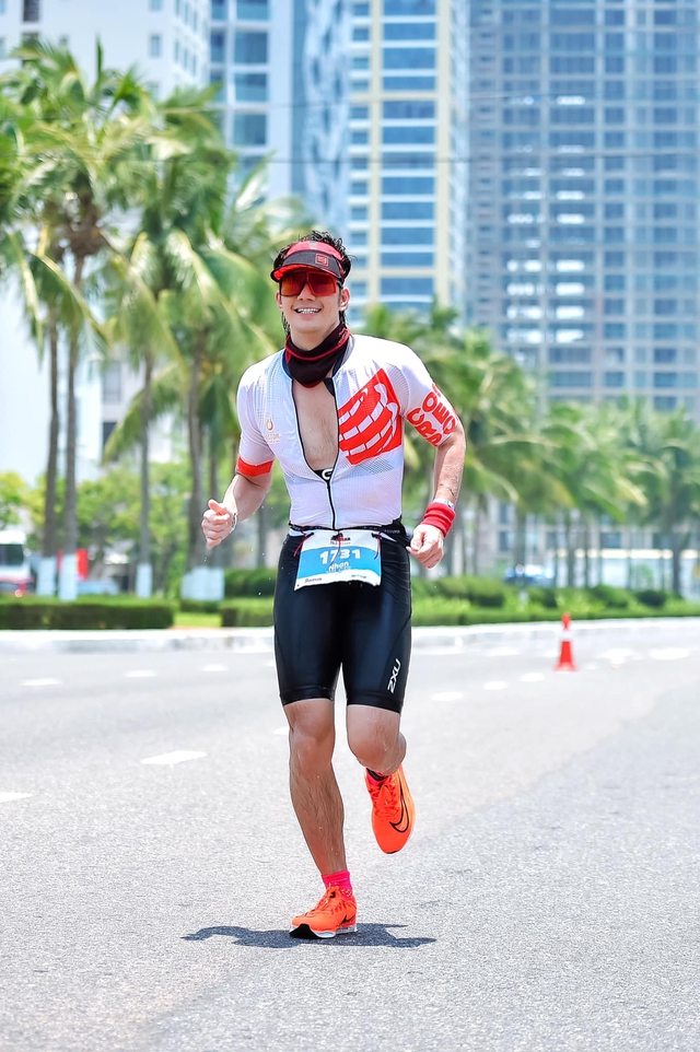 Diễn viên chạy khỏe nhất Việt Nam: Là nam thần hàng đầu, bơi 3,8km, đạp xe 180km, chạy 42km không nghỉ- Ảnh 4.