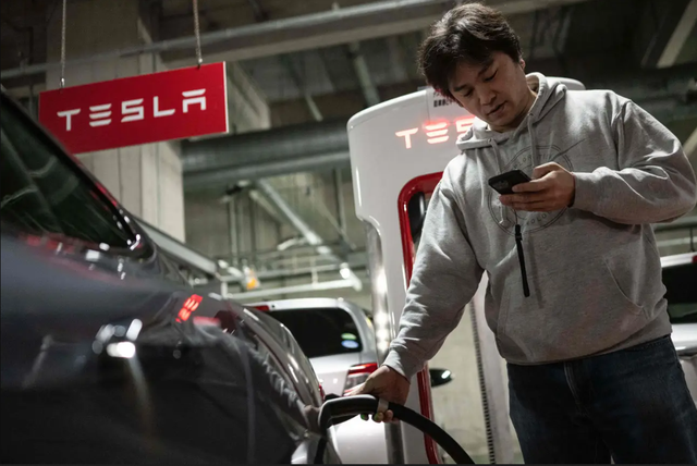 Sai lầm đáng xấu hổ của Elon Musk tại Nhật Bản: Vết nhơ 10 năm trước khiến ông chủ Tesla phải ngậm ngùi bắt tay với Trung Quốc- Ảnh 2.