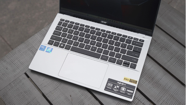 Acer Swift Go 14 AI: Laptop cao cấp mỏng nhẹ trang bị công nghệ AI- Ảnh 4.