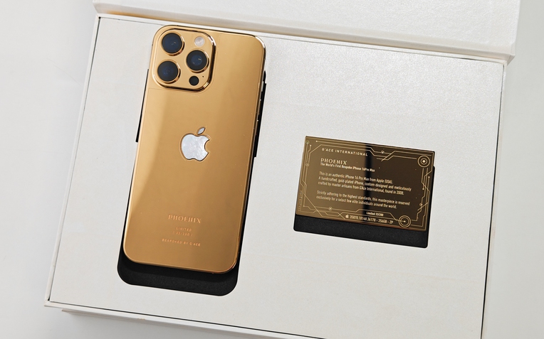 Cận cảnh iPhone 16 Pro Max mạ vàng 24K: Giới hạn 200 chiếc trên toàn cầu, giá gần 100 triệu đồng- Ảnh 1.