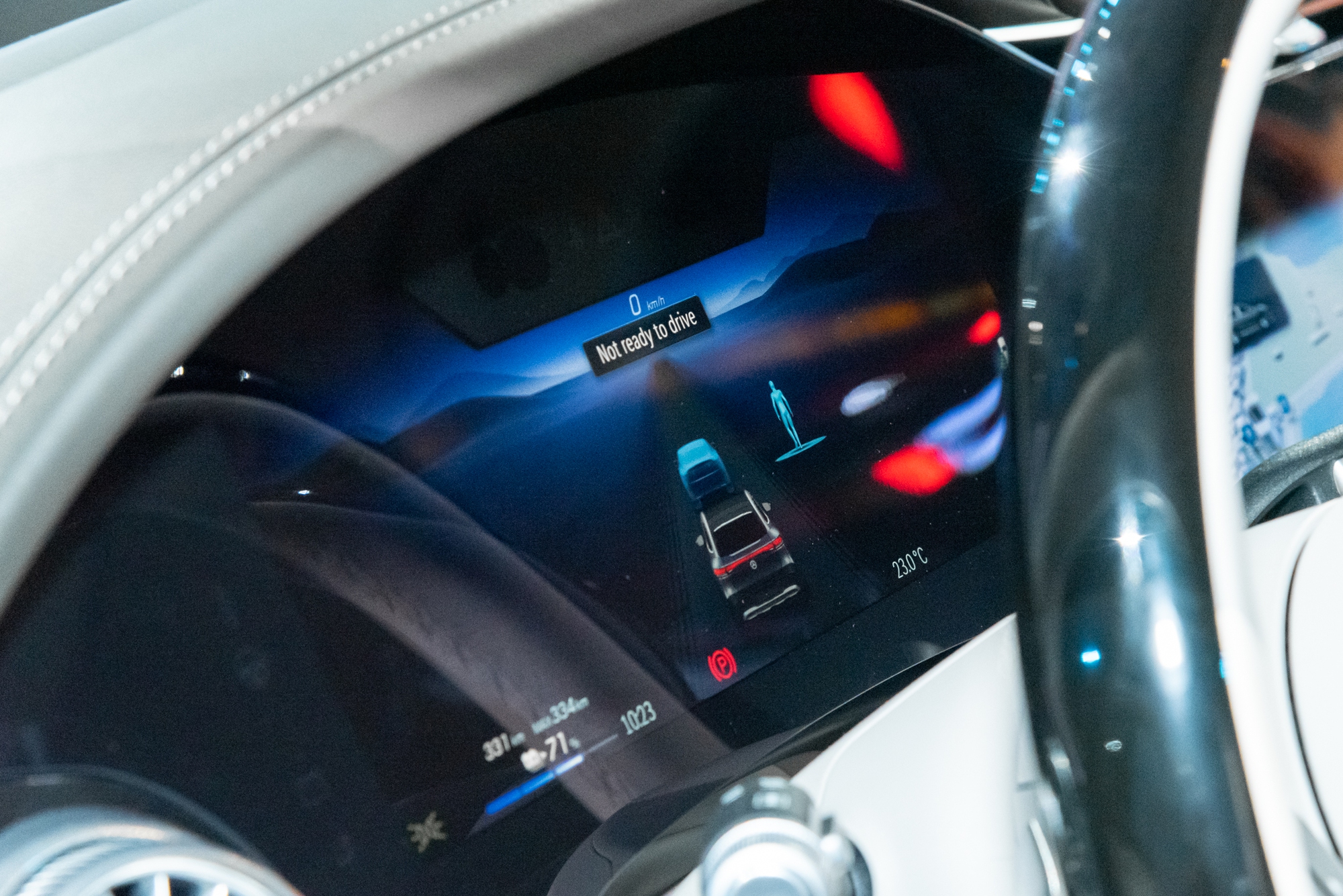 Mercedes-Maybach EQS 680 vừa ra mắt Việt Nam đã có khách chốt luôn tại sự kiện: Giá 7,61 tỷ, 3 màn hình, mạnh gần 660 mã lực, chạy 611km/sạc- Ảnh 13. Mercedes-Maybach EQS 680 vừa ra mắt Việt Nam đã có khách chốt luôn tại sự kiện: Giá 7,61 tỷ, 3 màn hình, mạnh gần 660 mã lực, chạy 611km/sạc- Ảnh 13.
