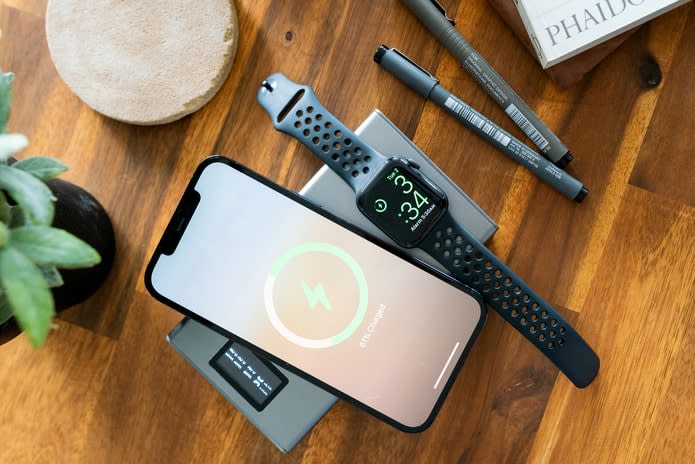 Pin dự phòng 190W gây sốt Indiegogo: Màn OLED, dung lượng 25.000mAh, 2 sạc không dây, 4 cổng ra, giá từ 4.2 triệu- Ảnh 4.