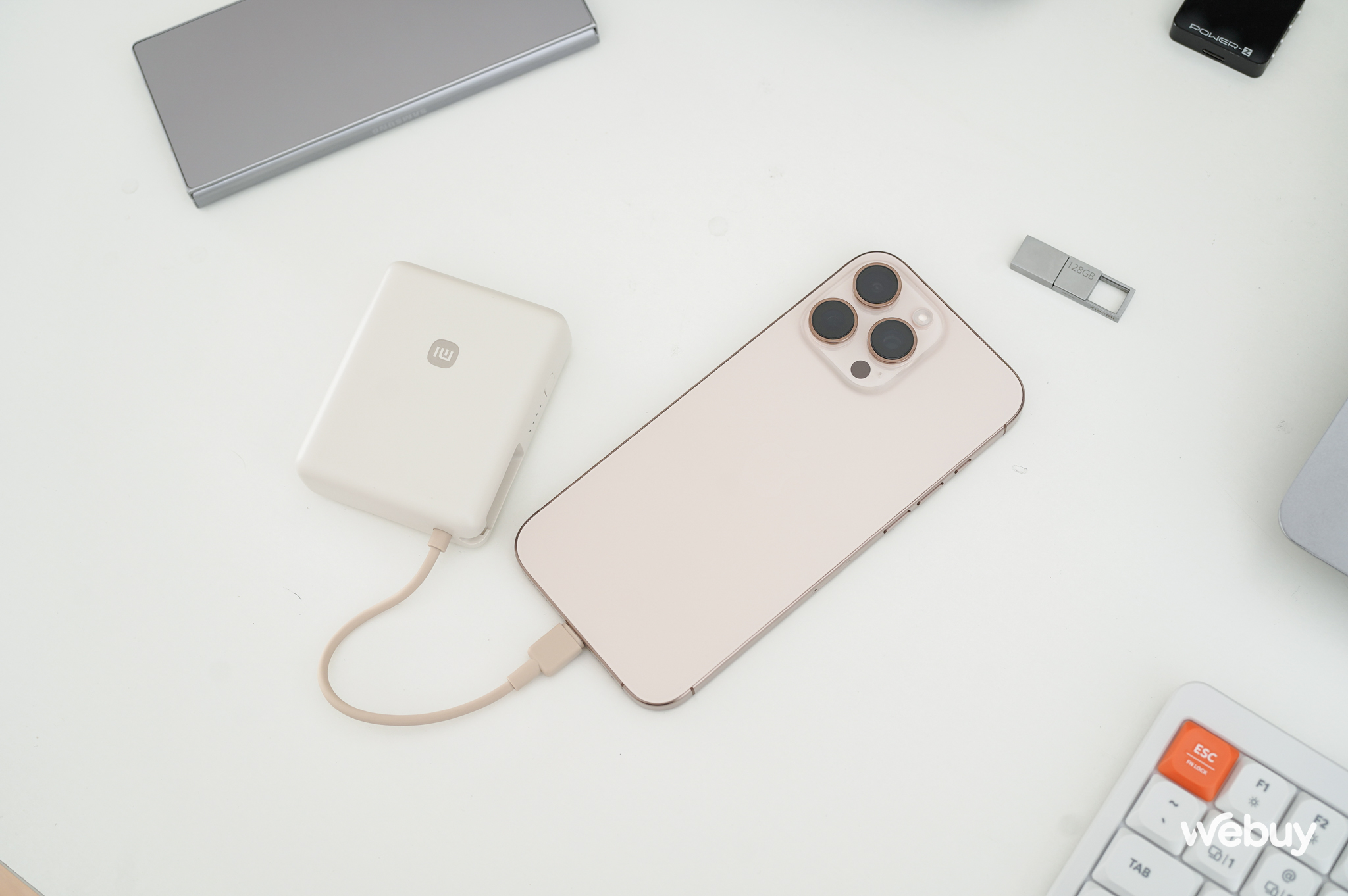 Pin dự phòng Xiaomi này cực đáng mua: Dung lượng 10.000mAh, công suất 33W, tích hợp cả dây sạc mà giá chỉ hơn 400.000 đồng- Ảnh 9.