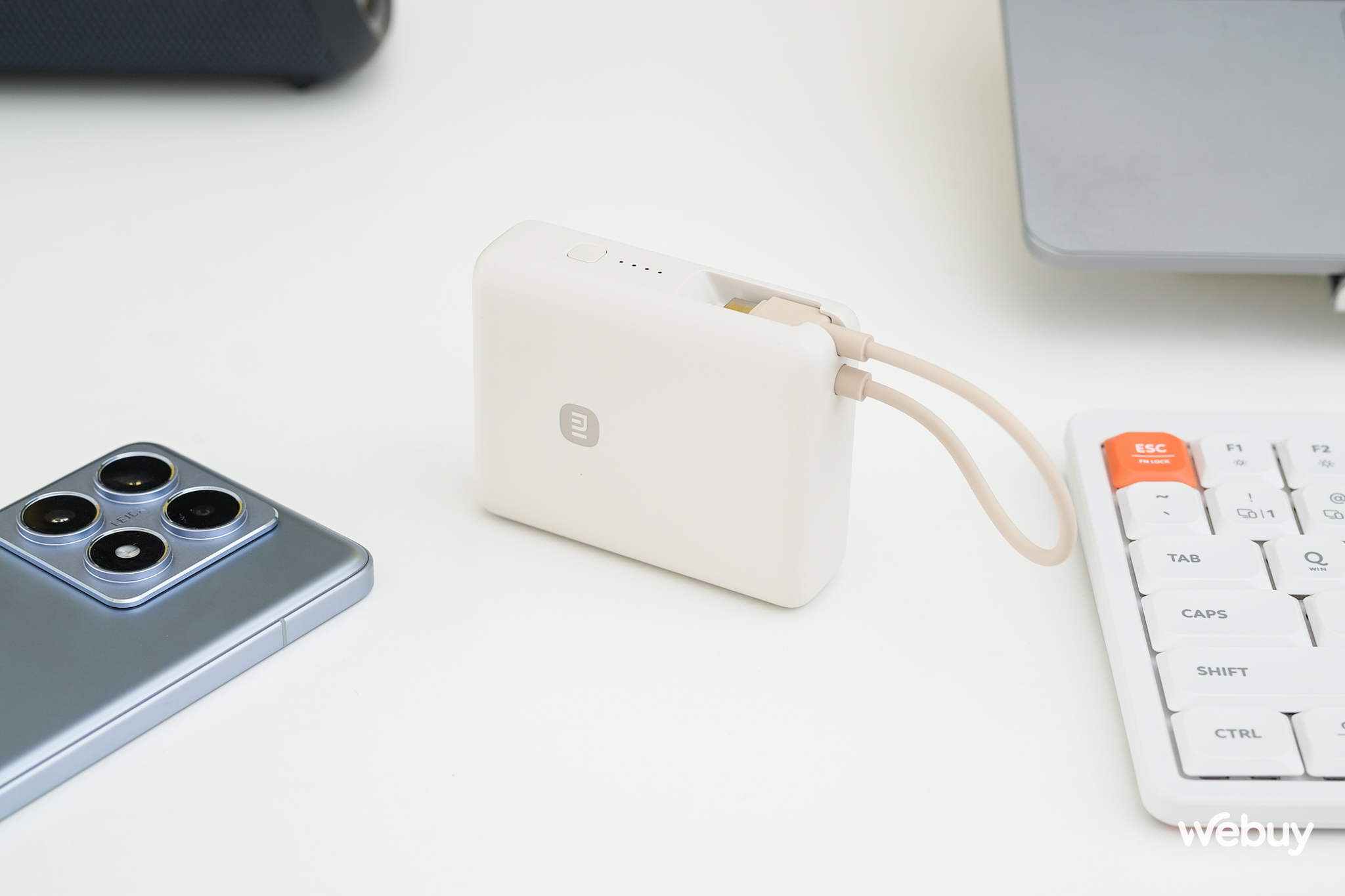 Pin dự phòng Xiaomi này cực đáng mua: Dung lượng 10.000mAh, công suất 33W, tích hợp cả dây sạc mà giá chỉ hơn 400.000 đồng- Ảnh 16.