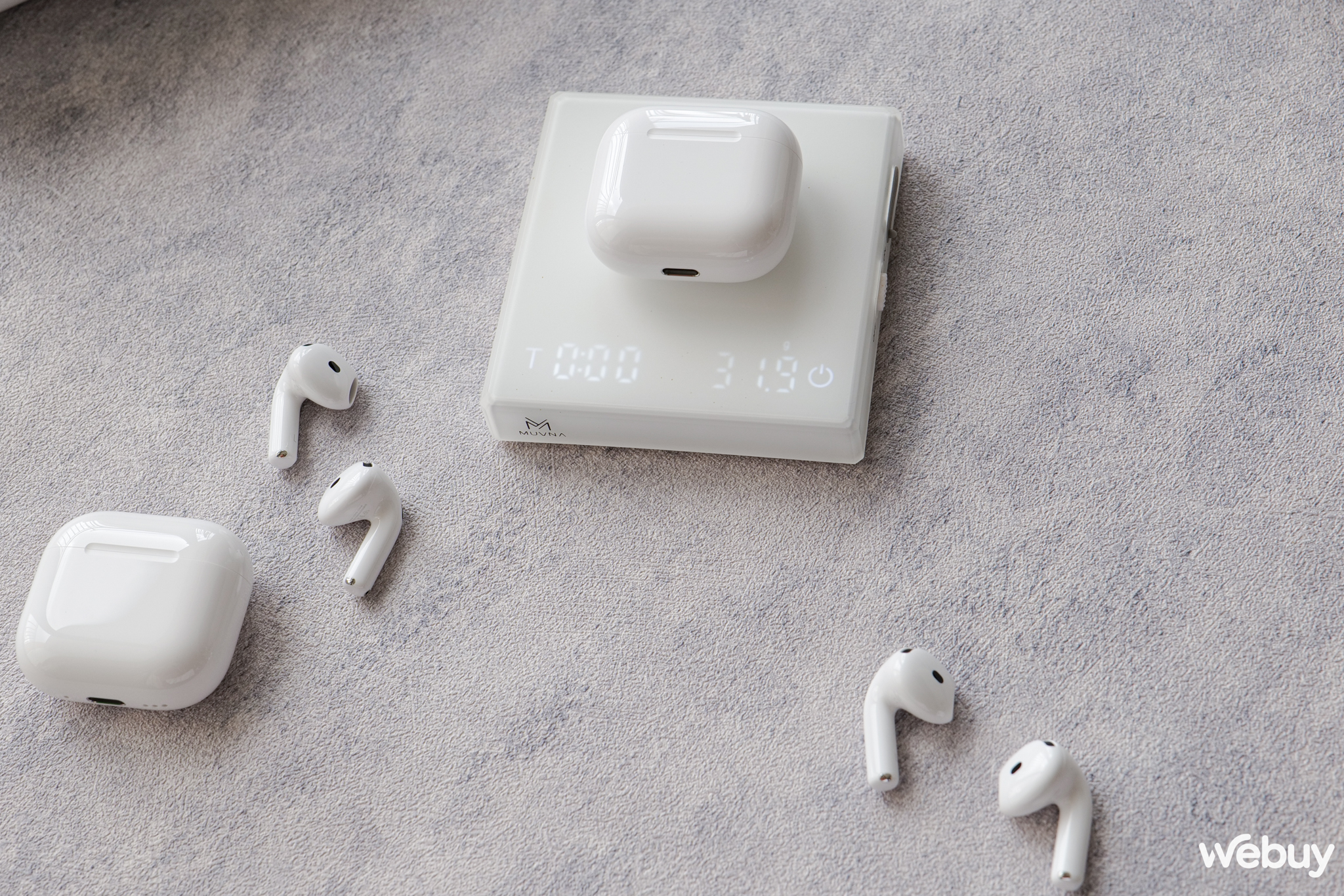 Trên tay AirPods 4 chính hãng: Hai phiên bản, thiết kế gọn nhẹ hơn, chống ồn ổn dù chưa bằng được AirPods Pro, giá từ 3,49 triệu đồng- Ảnh 4.