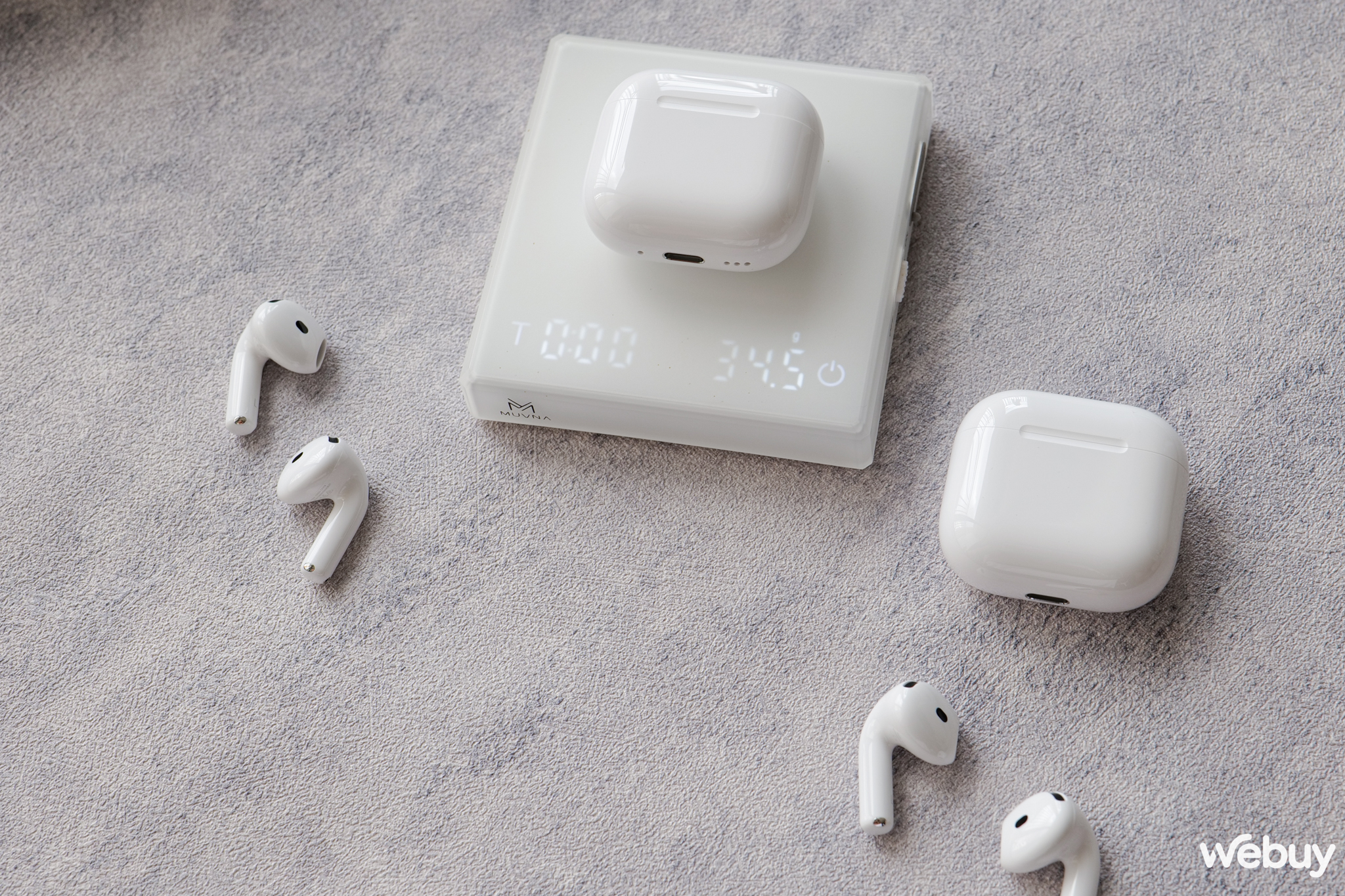 Trên tay AirPods 4 chính hãng: Hai phiên bản, thiết kế gọn nhẹ hơn, chống ồn ổn dù chưa bằng được AirPods Pro, giá từ 3,49 triệu đồng- Ảnh 5.