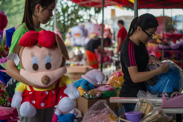 Lý do hàng giá rẻ Trung Quốc "gây nghiện" trên Shopee, Temu: Ai sợ cứ sợ, người mua cứ mua- Ảnh 2.