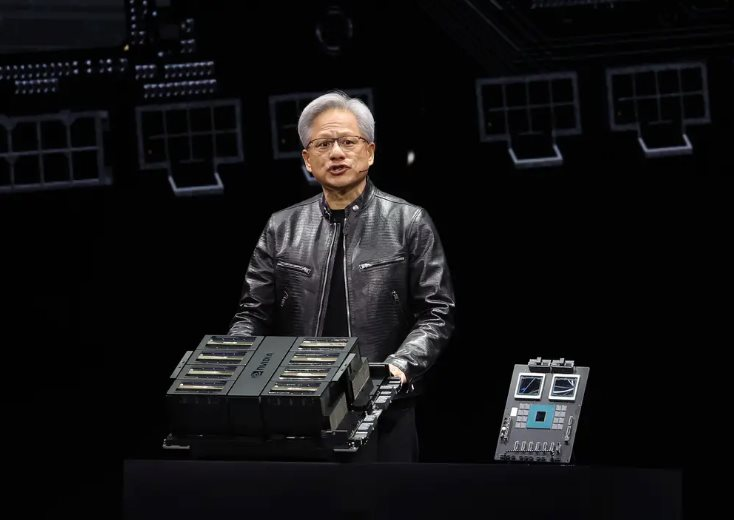 Cổ phiếu Nvidia tăng vọt sau phát ngôn của CEO Jesen Huang: Elon Musk lẫn Larry Ellison nài nỉ ‘vua chip’ là có lý do?- Ảnh 1.