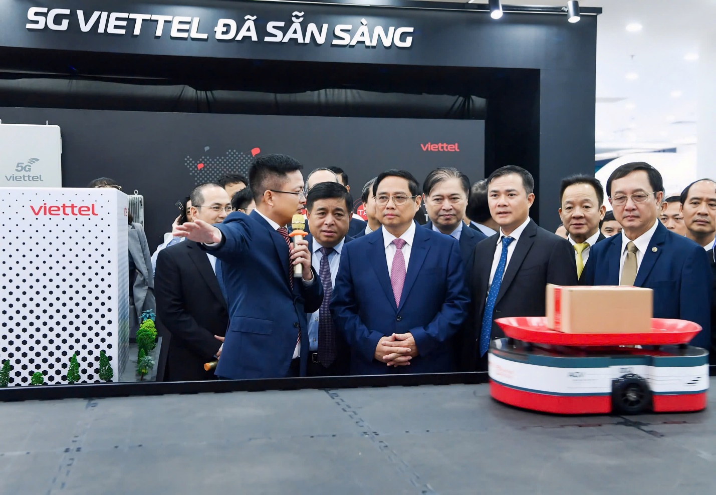 Điều thú vị về tổ hợp robot logistics thông minh "Made by Viettel Post" tại Innovate Việt Nam 2024- Ảnh 2.