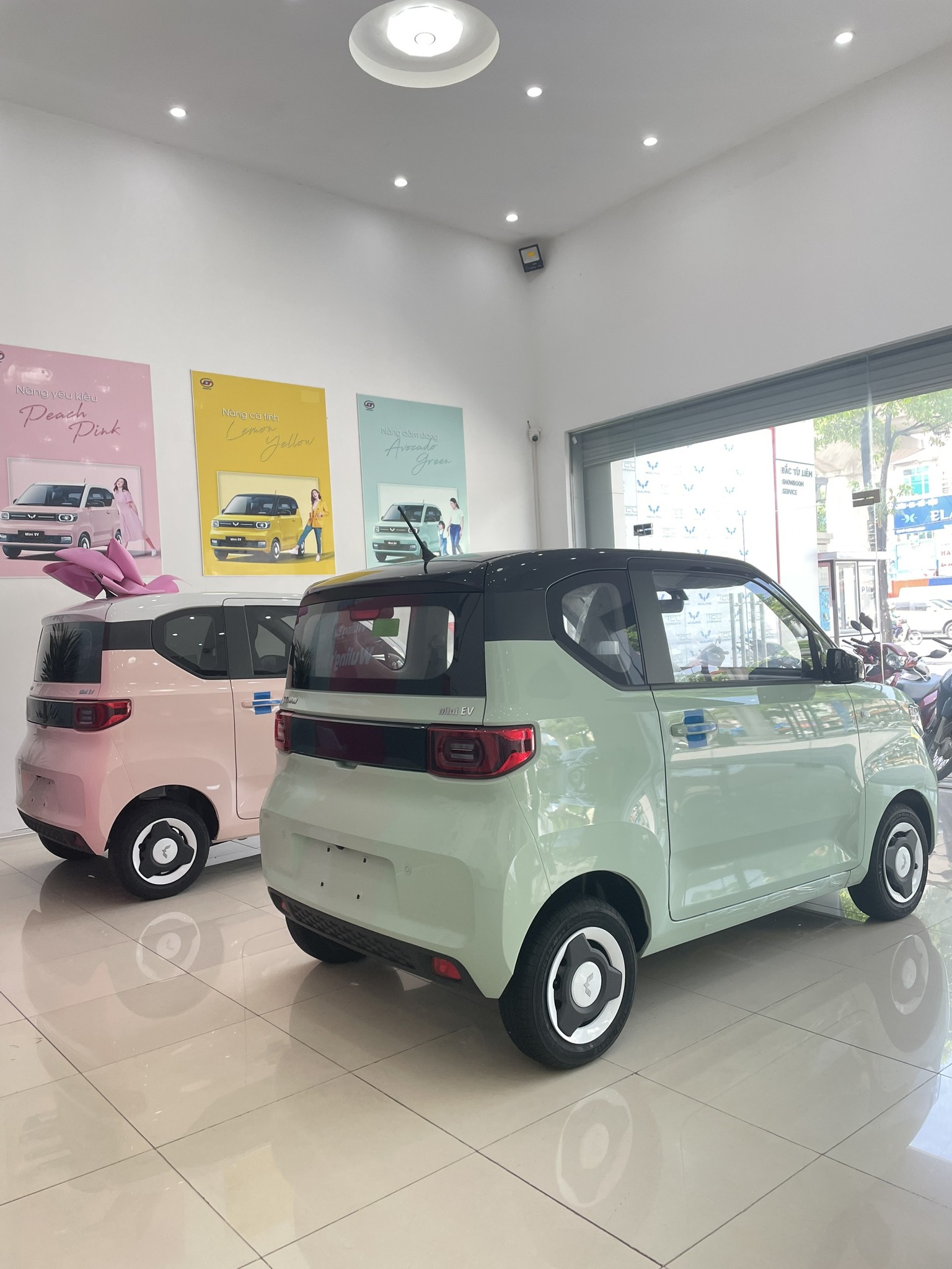 Đại lý xả kho Wuling Mini EV 2023 còn 185 triệu đồng, chỉ nhình một chút so với xe máy tay ga cao cấp- Ảnh 1.