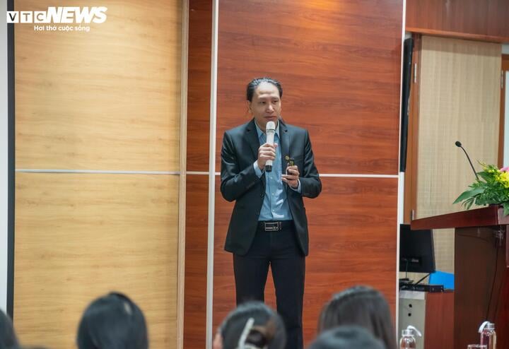 Một nhân viên sẽ phải làm tới 4 công việc vì sự xuất hiện của AI- Ảnh 2. Một nhân viên sẽ phải làm tới 4 công việc vì sự xuất hiện của AI- Ảnh 2.
