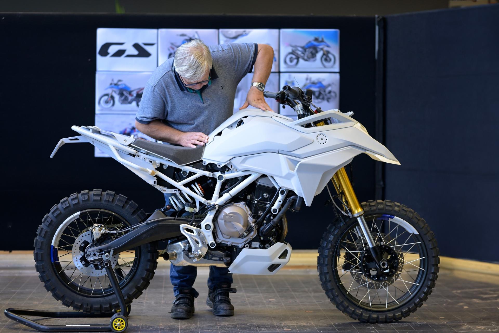 BMW 'tấn công' phân khúc adventure bike tầm trung với mẫu xe concept F 450 GS- Ảnh 7.