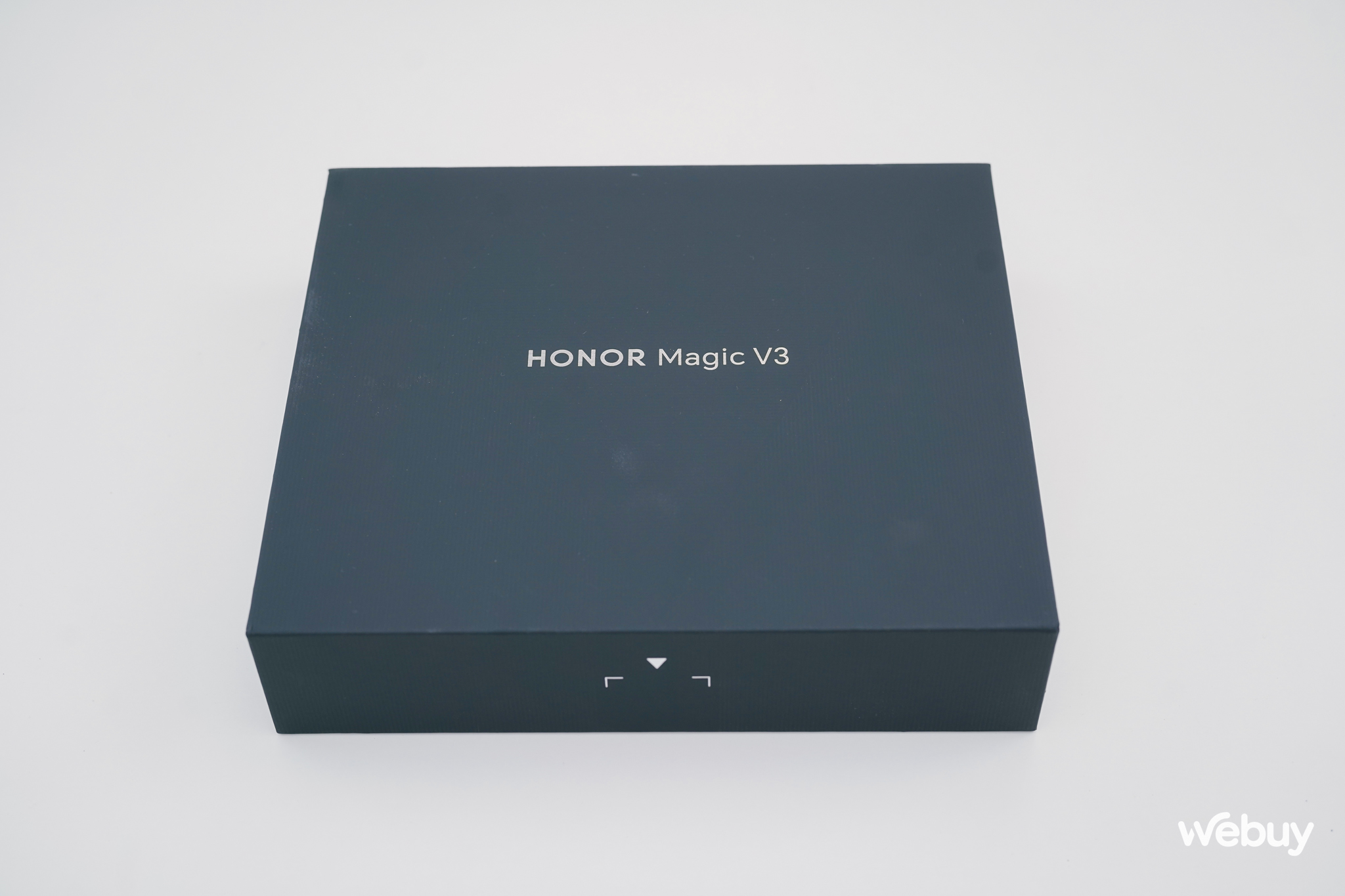 Trên tay điện thoại gập mỏng nhẹ nhất thế giới: Galaxy Z Fold6 hay OPPO Find N3 cũng phải 