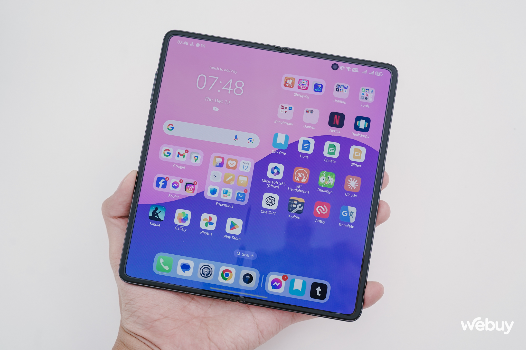 Trên tay điện thoại gập mỏng nhẹ nhất thế giới: Galaxy Z Fold6 hay OPPO Find N3 cũng phải 