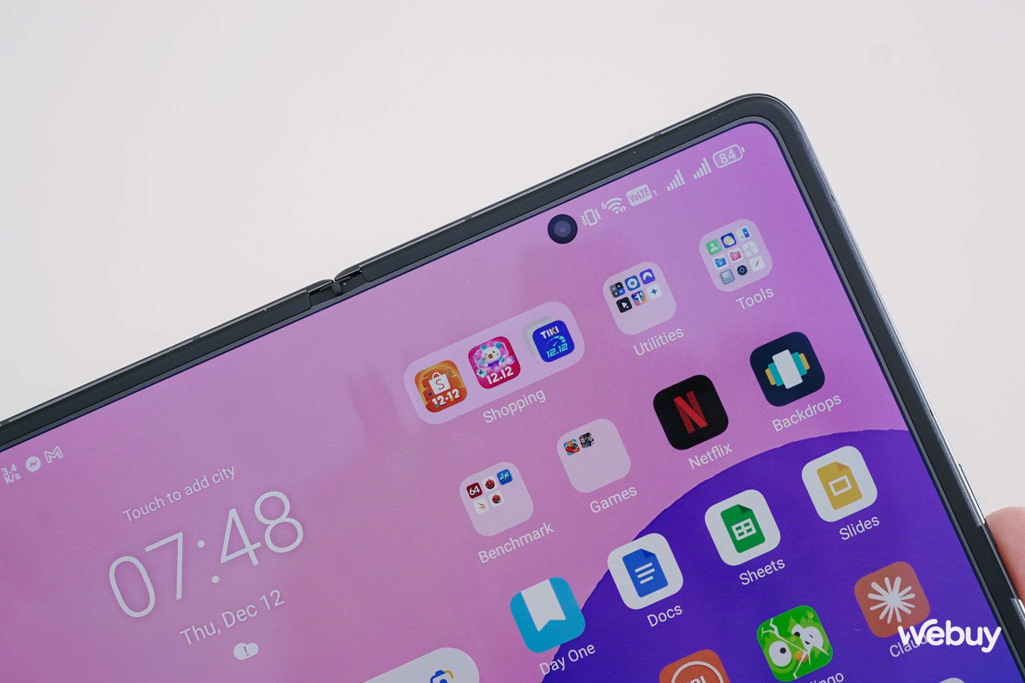 Trên tay điện thoại gập mỏng nhẹ nhất thế giới: Galaxy Z Fold6 hay OPPO Find N3 cũng phải 