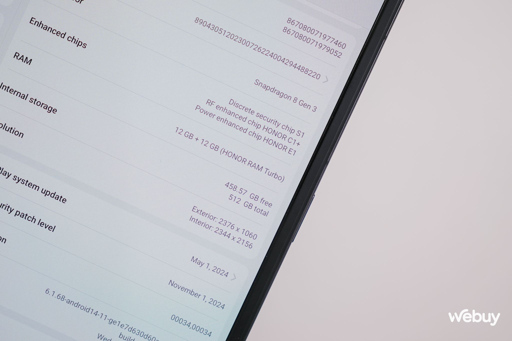 Trên tay điện thoại gập mỏng nhẹ nhất thế giới: Galaxy Z Fold6 hay OPPO Find N3 cũng phải 