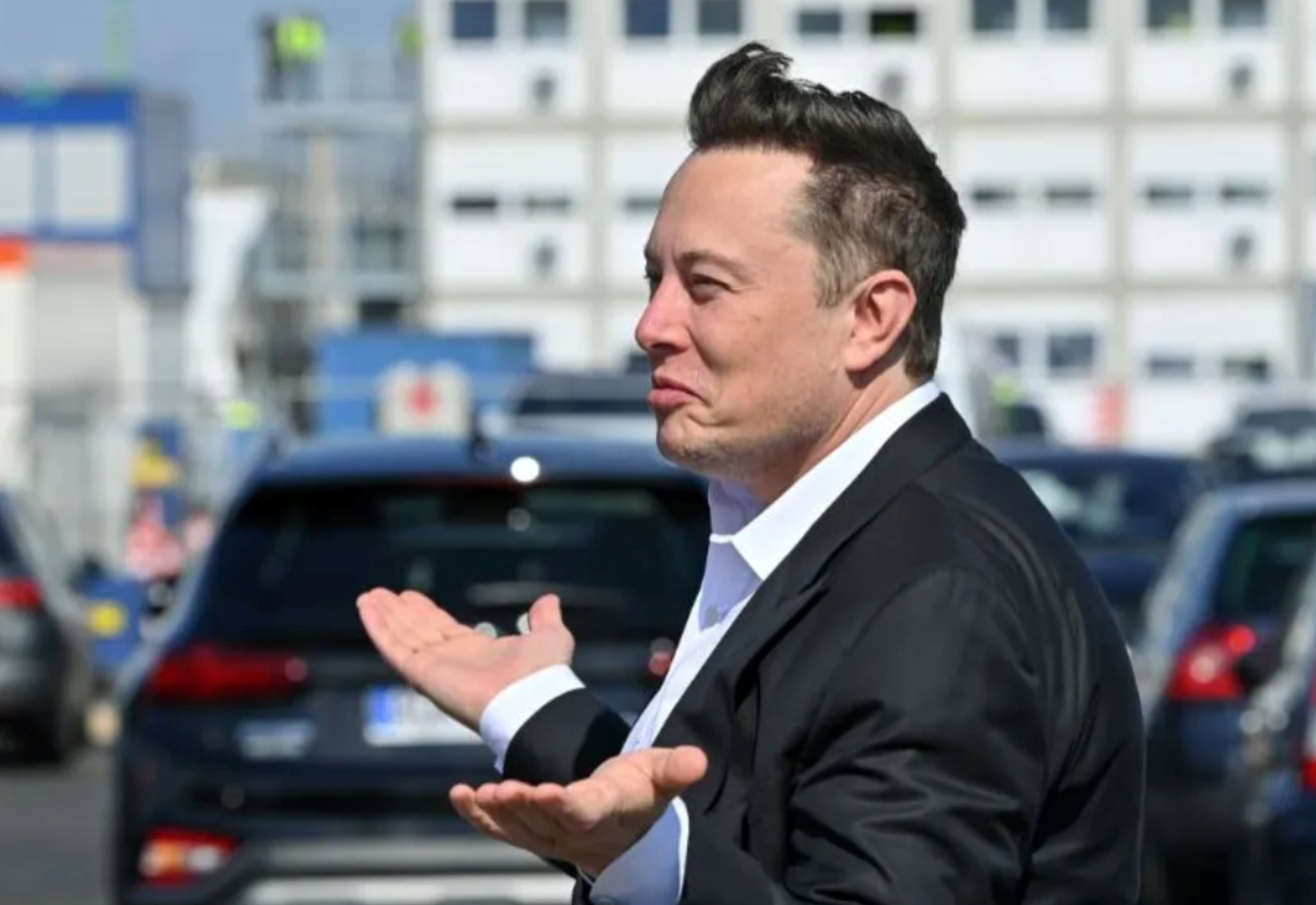 Bạn gái cũ tiết lộ sốc về Elon Musk: Từng ở nhà thuê, nằm đệm hỏng, ăn bơ đậu phộng 8 ngày liên tiếp để tiết kiệm- Ảnh 1.