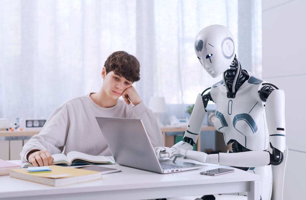 CEO Nvidia cảnh báo: Trẻ con không cần học lập trình, AI sẽ sớm hủy diệt nghề viết code, khuyên mọi người chuyển sang học kiến thức khác hữu dụng hơn- Ảnh 1.