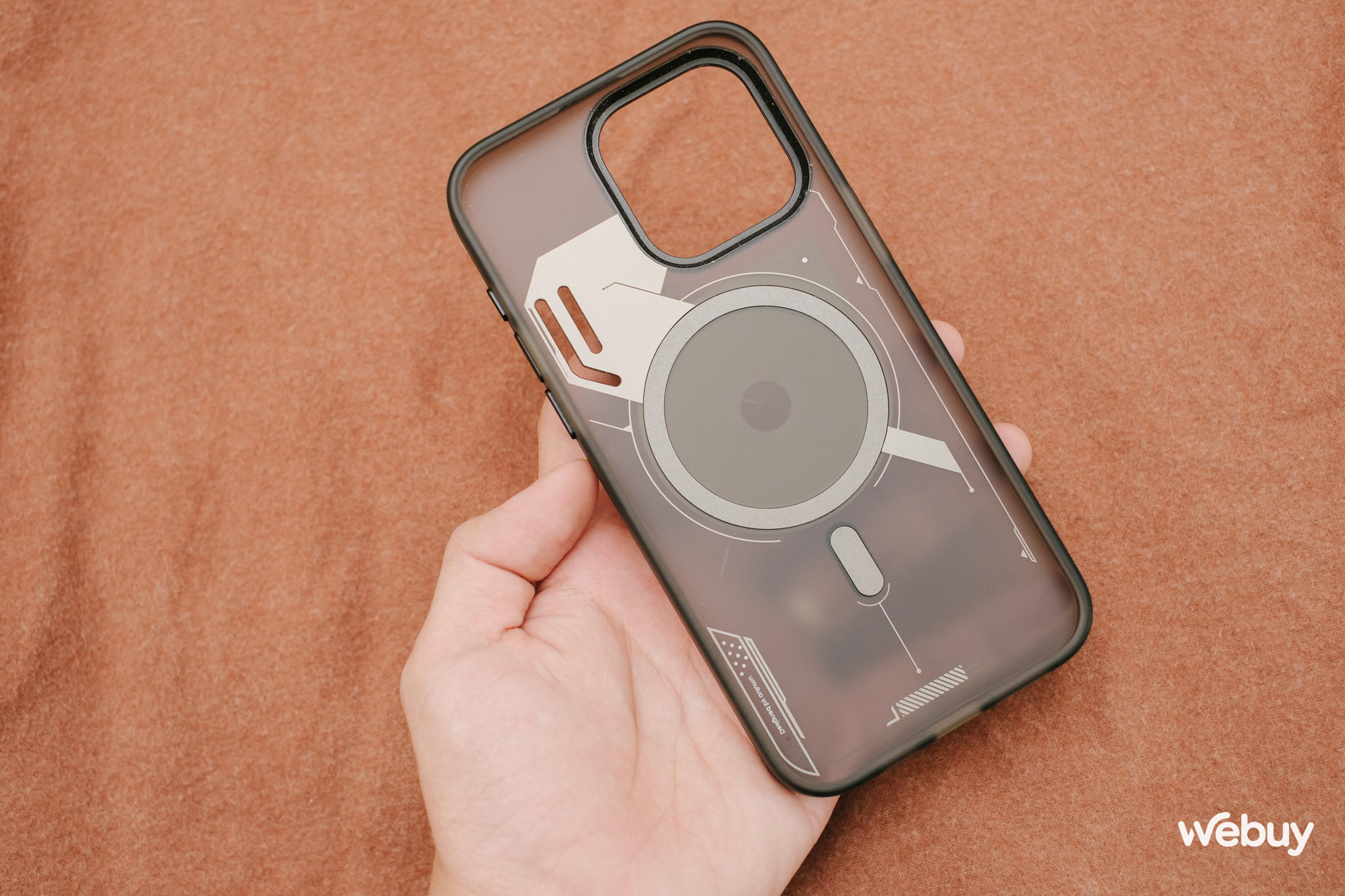 Ốp lưng độc lạ cho iPhone 15 Pro Max: Thiết kế "tương lai", có MagSafe và tản nhiệt, giá chỉ từ 600.000 đồng- Ảnh 4.