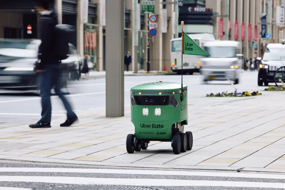 Ngày tàn của nghề giao đồ ăn: 'Shipper robot' xuất hiện tại Nhật Bản, có thể làm việc không ngừng nghỉ cả ngày, bất kể mưa nắng, thùng đồ chứa được 20kg- Ảnh 1.