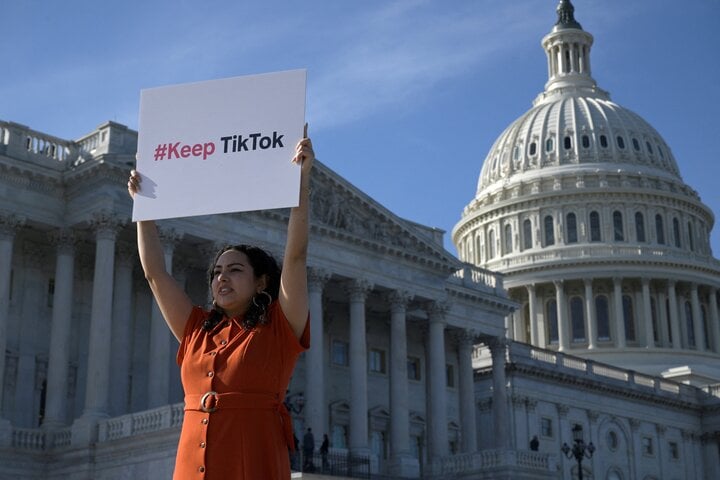 TikTok kêu gọi người dùng ngăn Thượng viện Mỹ thông qua lệnh cấm- Ảnh 1.