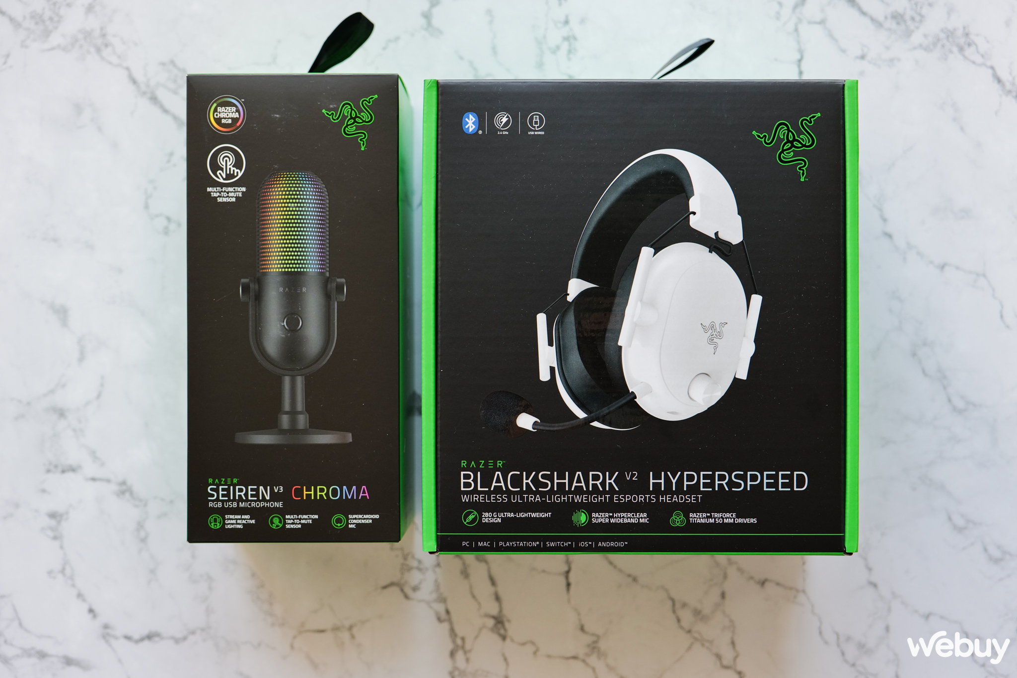 'Đập hộp' bộ đôi tai nghe Razer BlackShark V2 Hyperspeed và microphone Razer Seiren V3 Chroma- Ảnh 2.