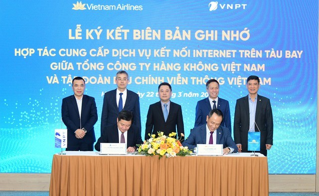 Hành khách sắp được thoải mái chat, lướt Facebook, TikTok... trên mọi chuyến bay của Vietnam Airlines- Ảnh 1.