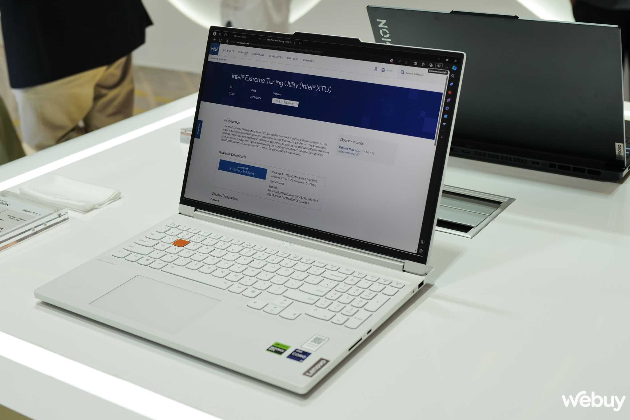 Lenovo đưa loạt laptop từng giới thiệu tại CES 2024 về khu vực Đông Nam Á, ấn tượng nhất vẫn là chiếc laptop Yoga 2 màn hình- Ảnh 9.