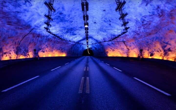 Có một hầm đường bộ dài nhất thế giới ở Na Uy, sở hữu hệ thống ánh sáng mê hoặc- Ảnh 4.