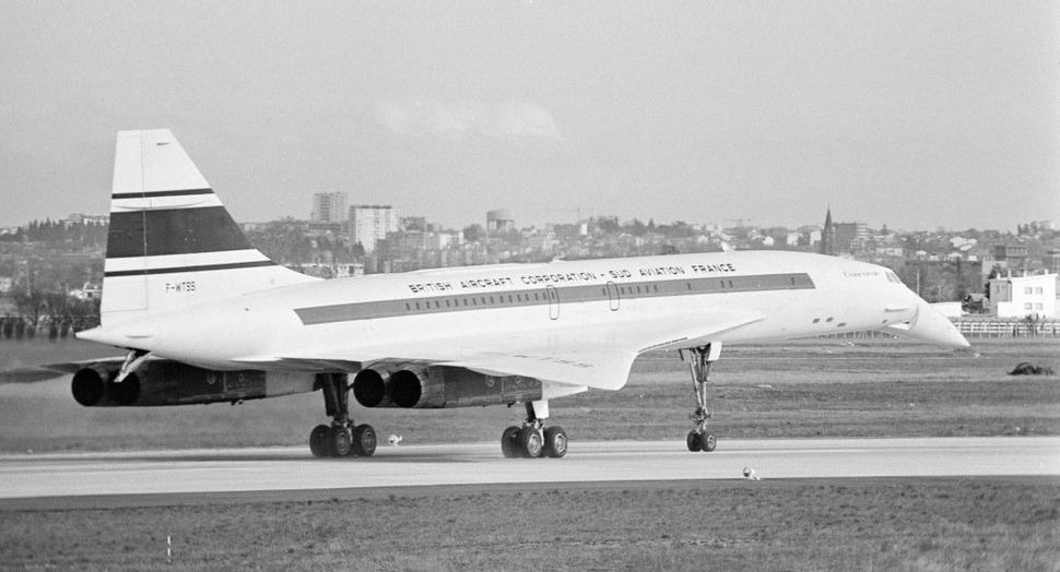 Năm 1973, hành khách trên một chiếc máy bay đã được chứng kiến ​​nhật thực toàn phần kéo dài 74 phút!- Ảnh 2.