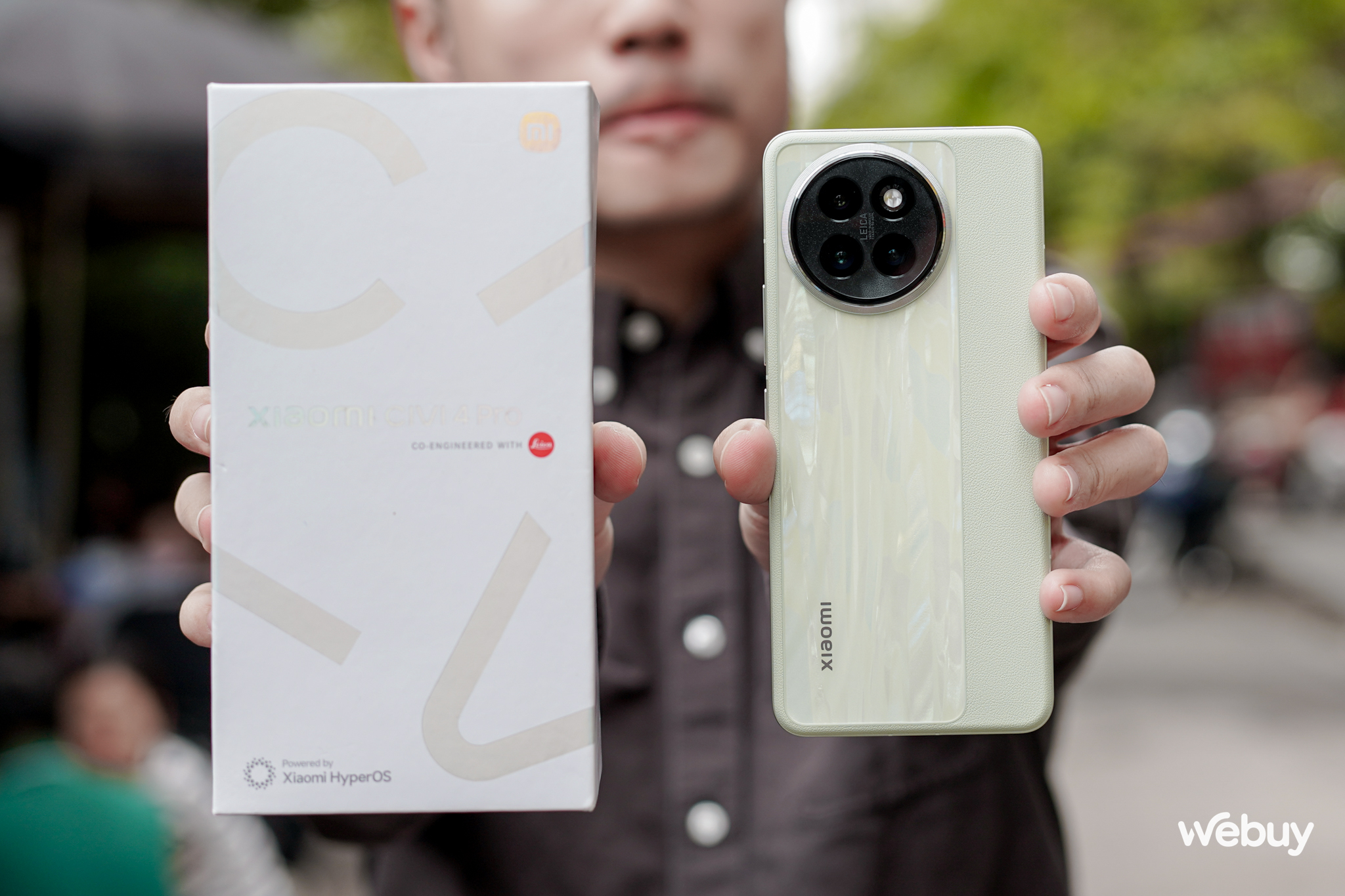 Trên tay Xiaomi Civi 4 Pro: Smartphone tầm trung thôi nhưng có thiết kế quá đẹp, chip Snapdragon 8s Gen 3 cực mạnh, camera Leica không thua kém gì Xiaomi 14 Ultra- Ảnh 1.