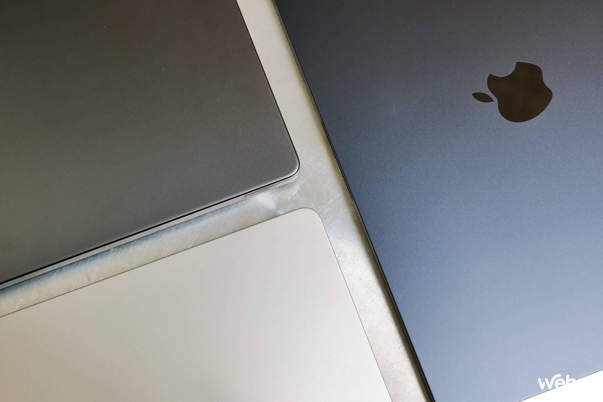 Bất ngờ với 2 tuỳ chọn màu sắc mới trên MacBook M3- Ảnh 9.