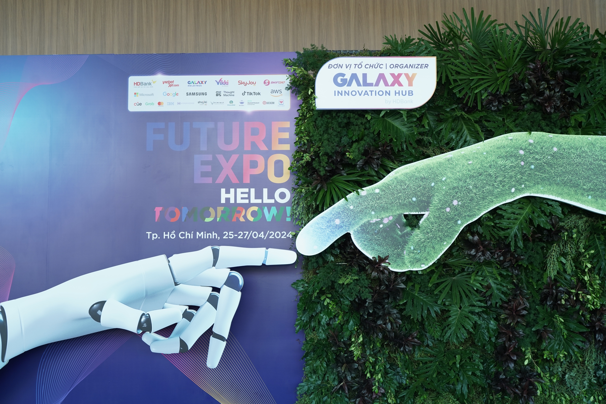 Sôi động Future Expo: Cùng "sống ảo" với robot, “phá đảo” game AI và "cháy" hết mình cùng âm nhạc- Ảnh 1.
