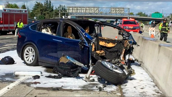 Chế độ tự lái bị nghi gây tai nạn chết người, Tesla âm thầm dàn xếp- Ảnh 1.