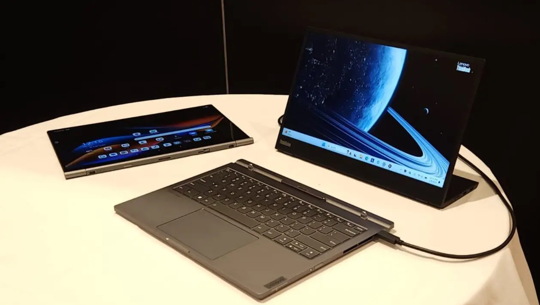 15 mẫu laptop thiết kế ấn tượng, đẩy công nghệ lên một tầm cao mới- Ảnh 15.