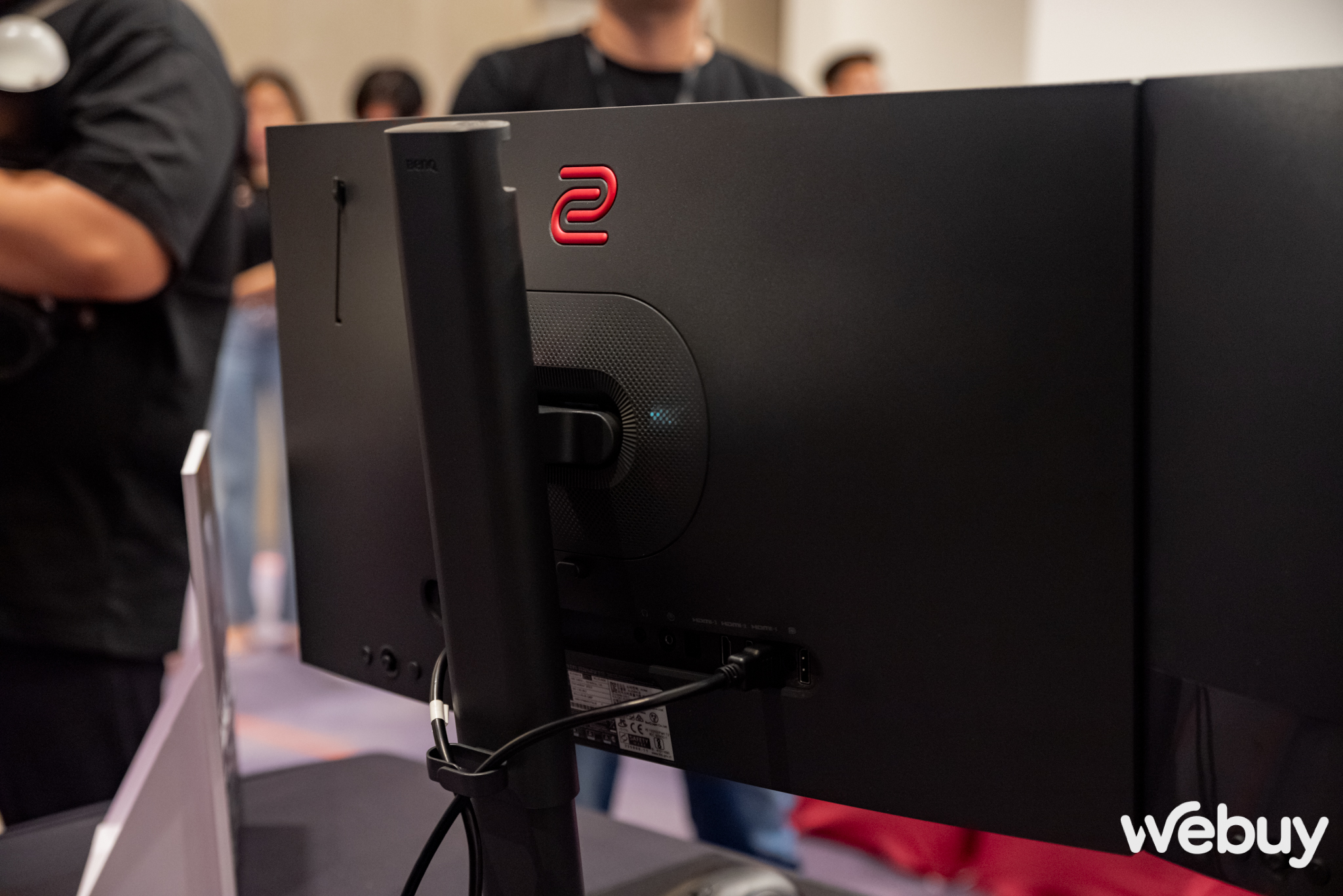 Zowie ra mắt màn hình 540Hz, chuột không dây công thái học: Vũ khí khủng dành cho game thủ chuyên nghiệp là đây chứ đâu- Ảnh 3.