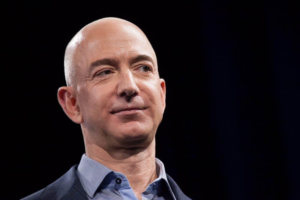 Jeff Bezos lo lắng: Amazon đang bị bỏ lại trong cuộc đua AI?- Ảnh 1.