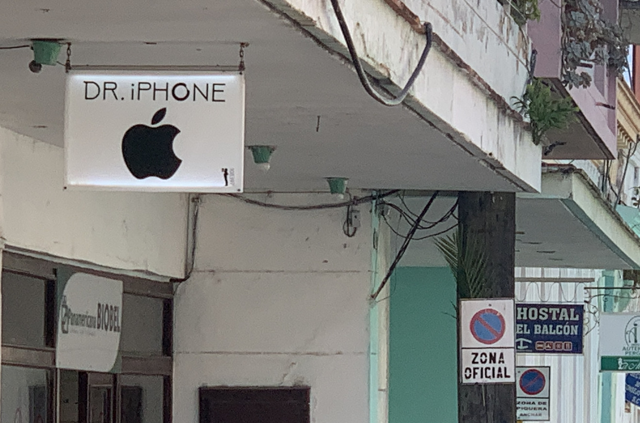 Làm thợ sửa iPhone ở đây 