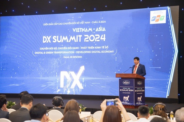 CEO NVIDIA Jensen Huang: Việt Nam có 1 triệu người làm CNTT, nếu chuyển đổi sang 1 triệu người làm bán dẫn thì Việt Nam sẽ tiến nhanh hơn rất nhiều- Ảnh 1.