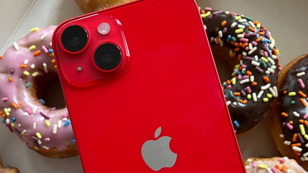 iPhone 15 sẽ có thêm màu đỏ mới- Ảnh 1.