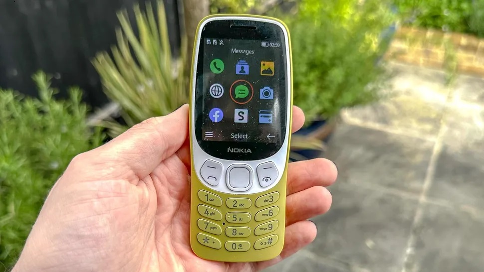 Nhiều người cứ phát cuồng với điện thoại cục gạch Nokia: Tôi dùng thử vài ngày là bỏ, không chịu nổi- Ảnh 1.