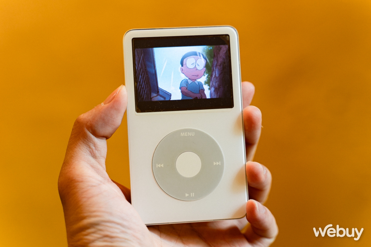 Xuất hiện chỉ vài giây trong MV, Sơn Tùng khiến chiếc iPod này thành 