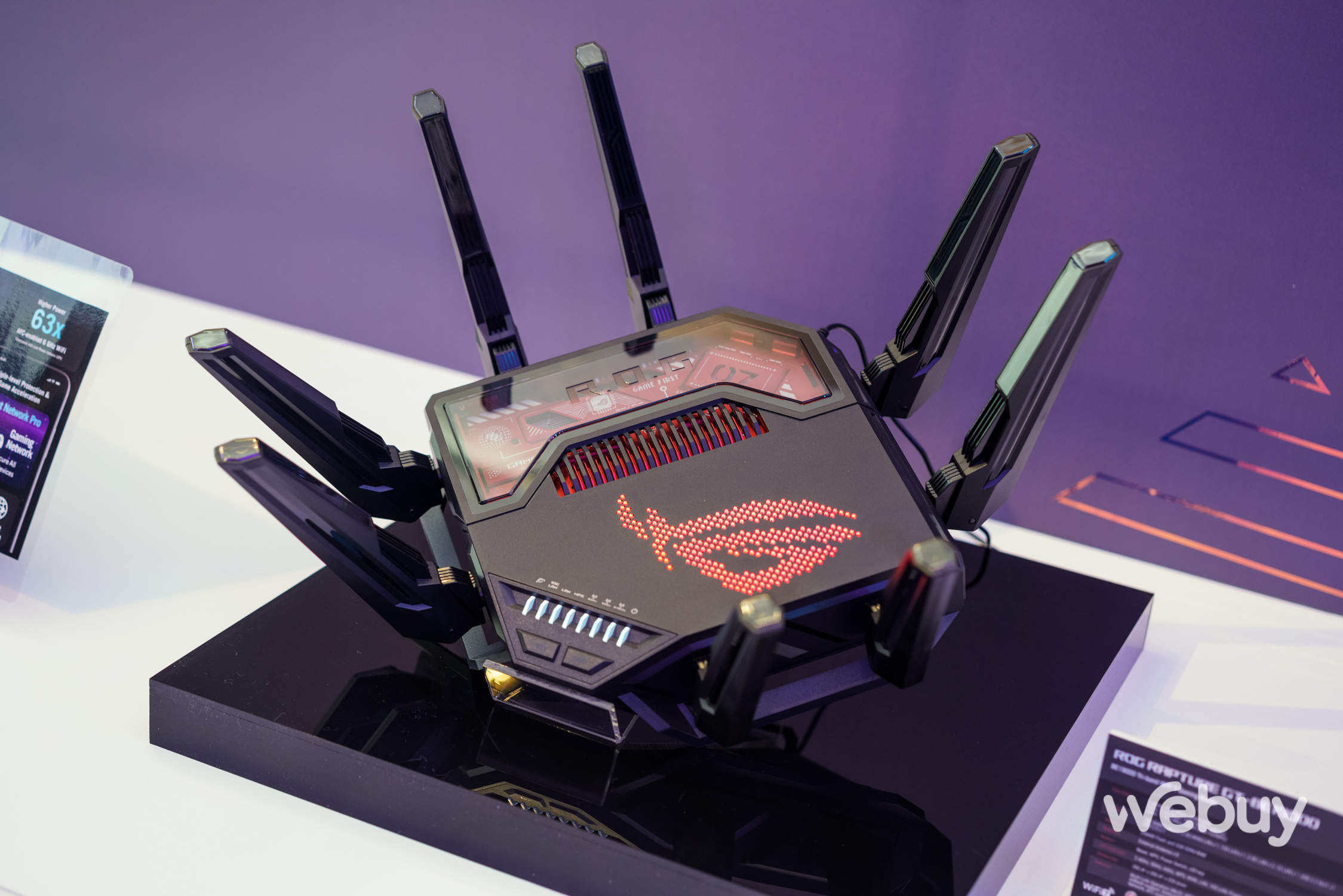 Dạo một vòng gian trưng bày linh kiện PC ASUS tại Computex 2024: Modem Wi-fi 7 'nhền nhện' siêu lớn, nguồn dự phòng hình búa Mjolnir- Ảnh 1.