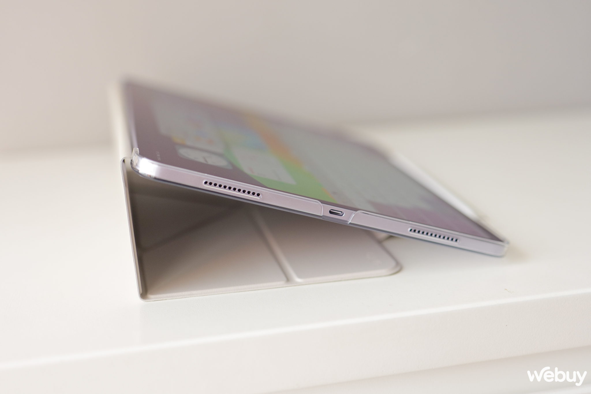 Trên tay ốp UNIQ cho iPad Pro và Air 2024: Không biết ốp lưng hay dụng cụ tập gấp origami!- Ảnh 19.