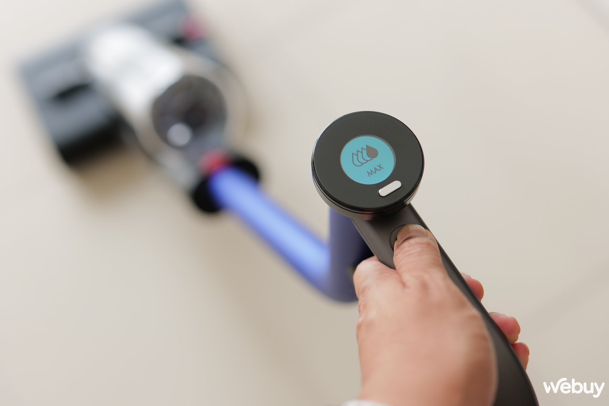 Trải nghiệm máy lau hút khô ướt Dyson WashG1: Dọn nhà sạch sẽ êm ru ...