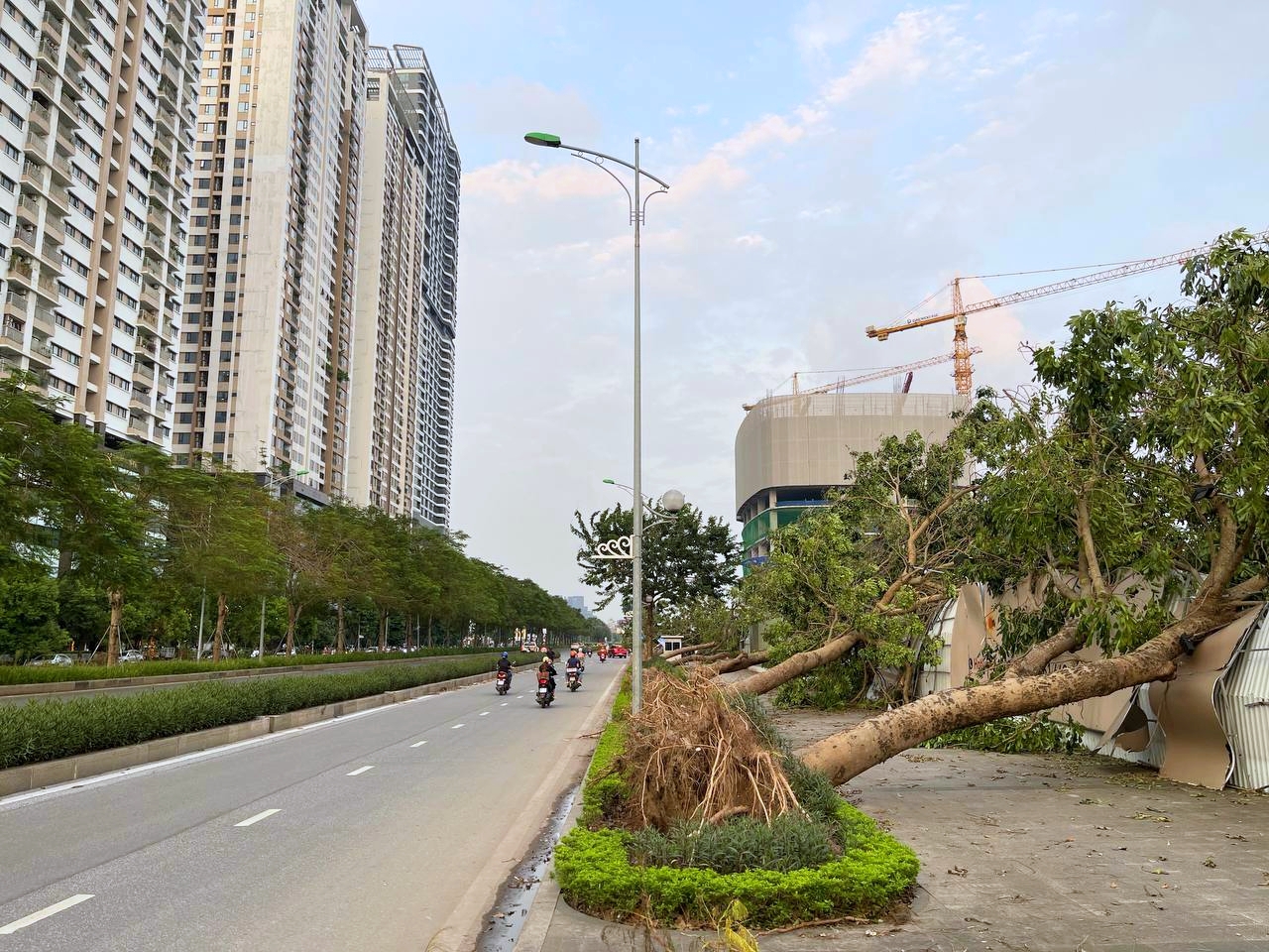 Chùm ảnh: Toàn cảnh Hà Nội sau một tuần bị ảnh hưởng bởi bão YAGI- Ảnh 35.