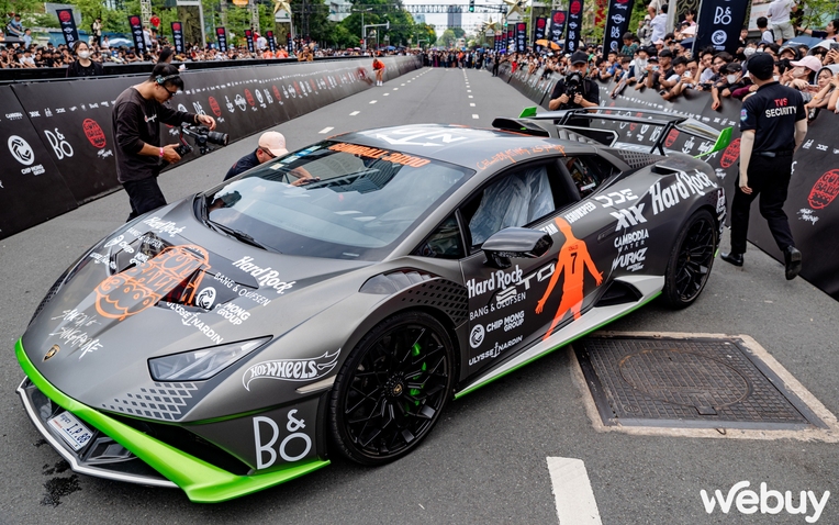 Chiêm ngưỡng loạt siêu xe tại Gumball 3000: Không chỉ đắt giá mà còn nổi bật về độ hiếm- Ảnh 1.