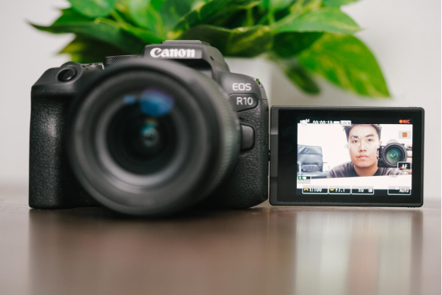 Trải nghiệm Canon EOS R10: Quay phim 4K 10-bit trong tầm giá "nhập môn"- Ảnh 5.