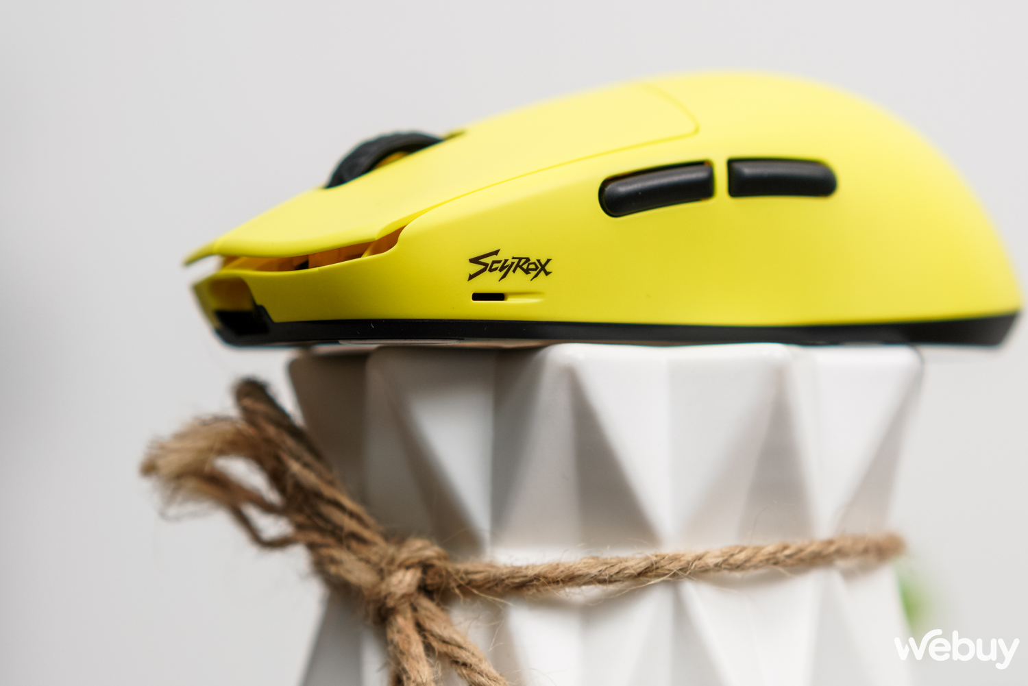 Đánh giá chuột Scyrox V8: Siêu nhẹ chỉ 36g, tần số 8000Hz mà giá lại rẻ bất ngờ- Ảnh 8. Đánh giá chuột Scyrox V8: Siêu nhẹ chỉ 36g, tần số 8000Hz mà giá lại rẻ bất ngờ- Ảnh 8.